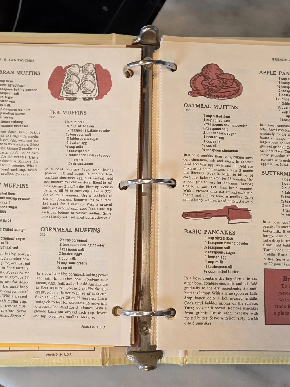 The Complete Family Cook Book - Yellow
